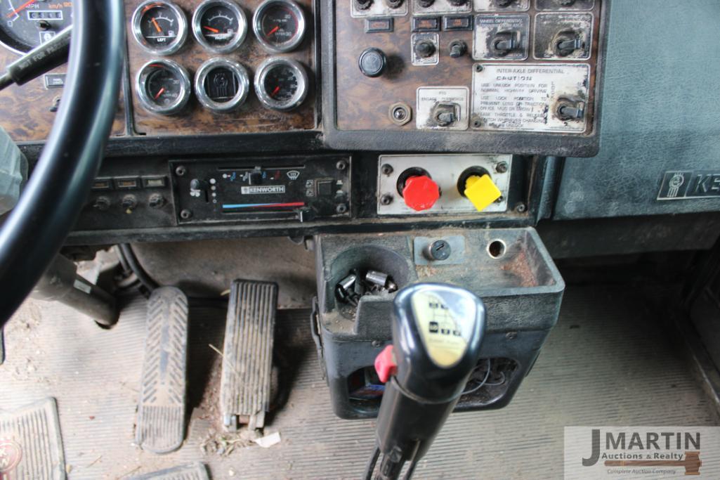 1998 Kenworth semi tractor
