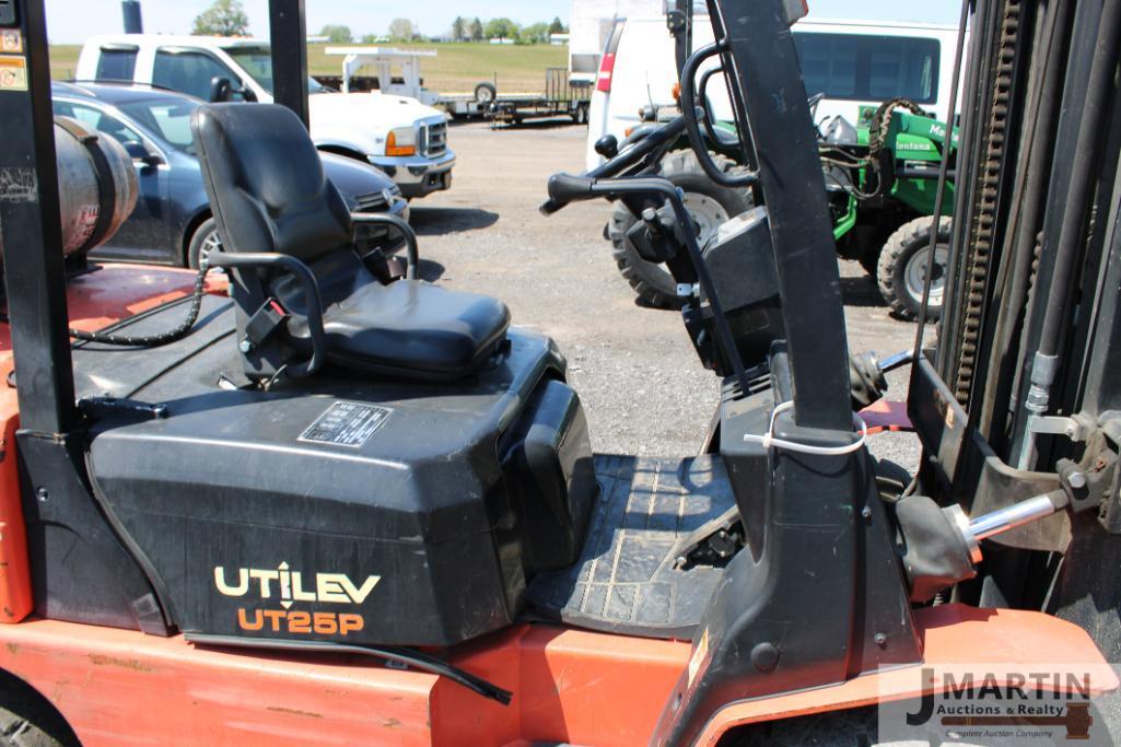 Utilee UT25P forklift