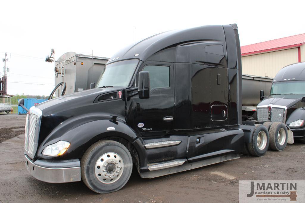 2019 Kenworth T680 semi