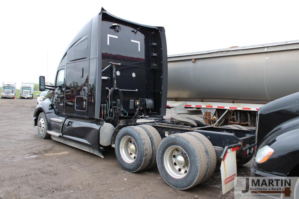 2019 Kenworth T680 semi