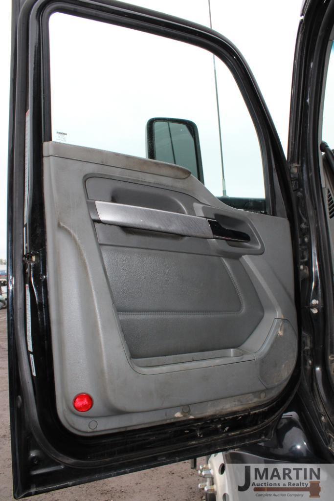 2019 Kenworth T680 semi