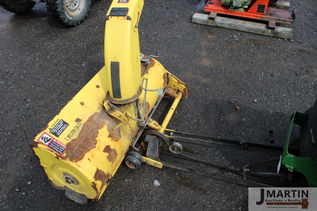 JD 335 riding mower