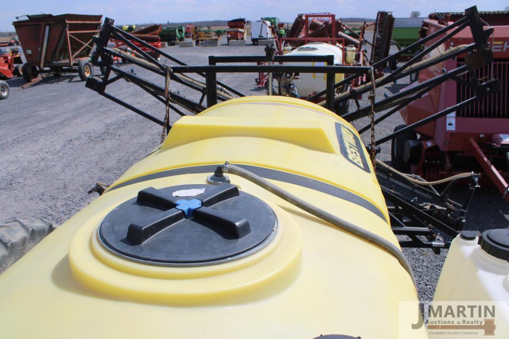 Bestway 750 pull type sprayer