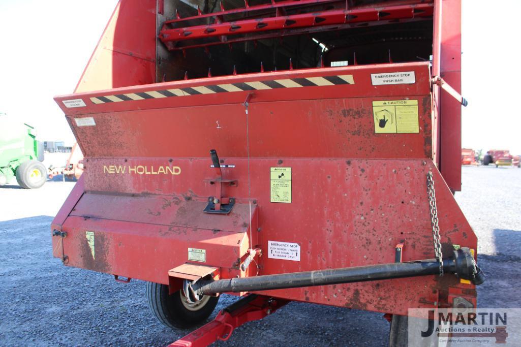 NH 16' silage wagon