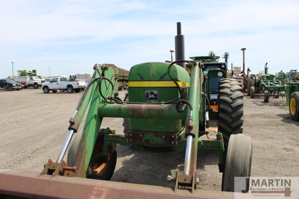 JD 2840 w/ 148 loader