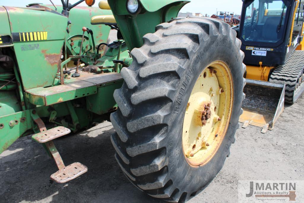 JD 2840 w/ 148 loader