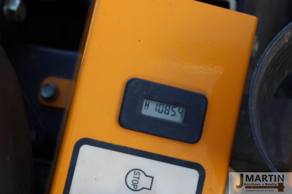 Cub Cadet M60 Tank zero turn