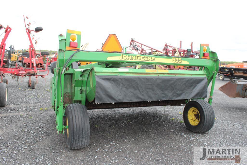 JD 535 discbine