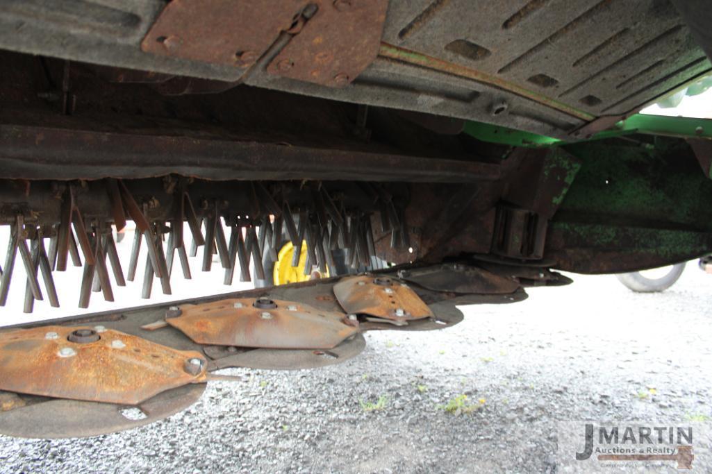 JD 535 discbine