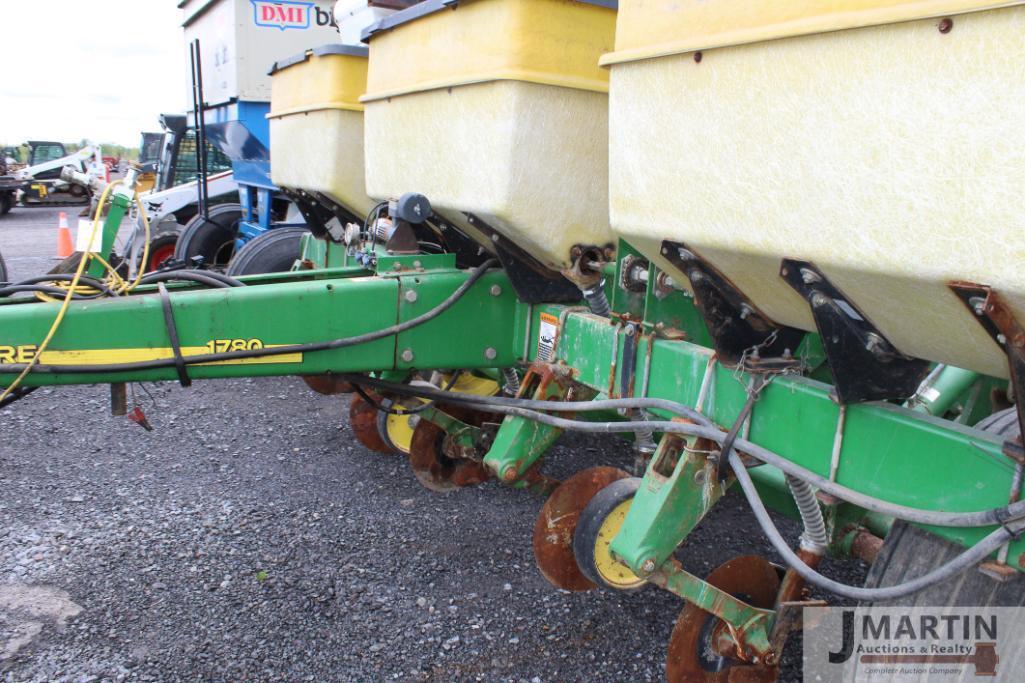 JD 1780 6 row planter