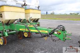 JD 1780 6 row planter