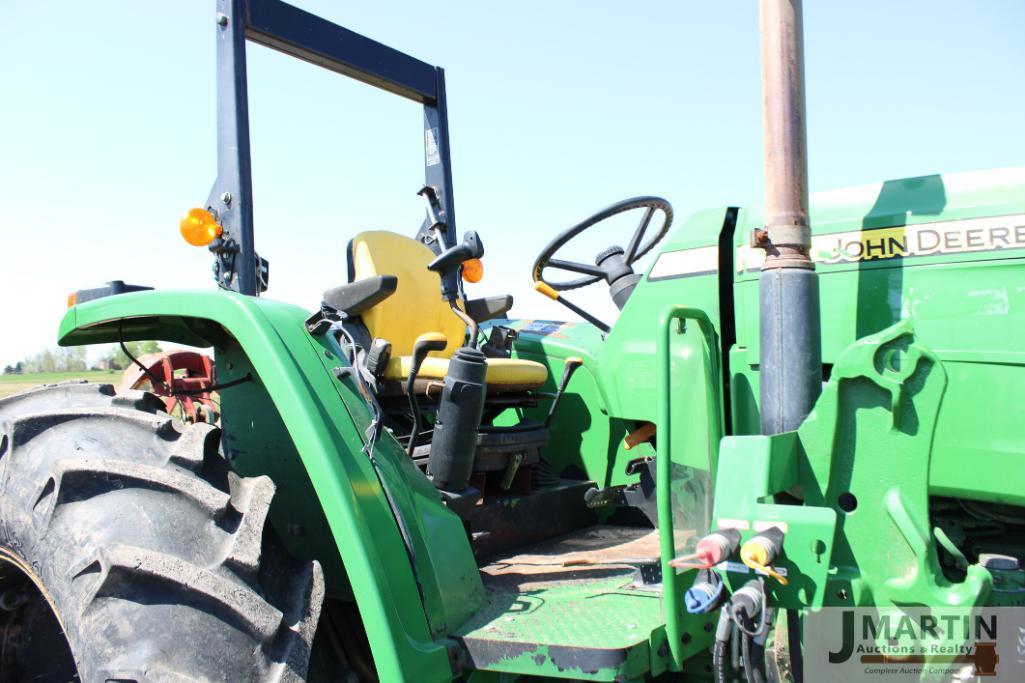 2015 JD 6105D tractor w/ loader