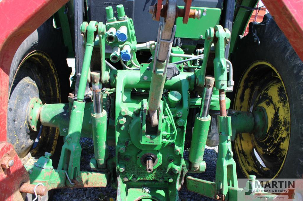 2015 JD 6105D tractor w/ loader