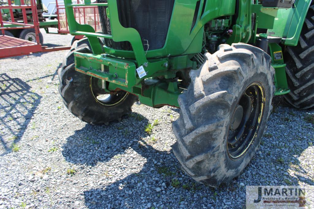2015 JD 6105D tractor w/ loader