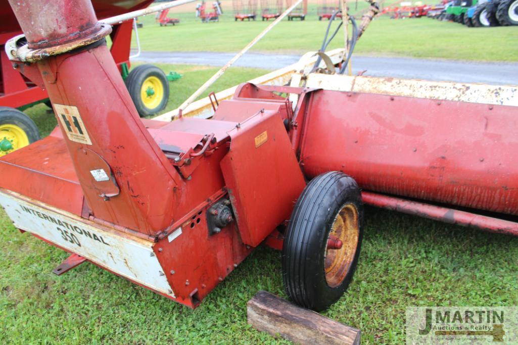 IH 350FH harvester