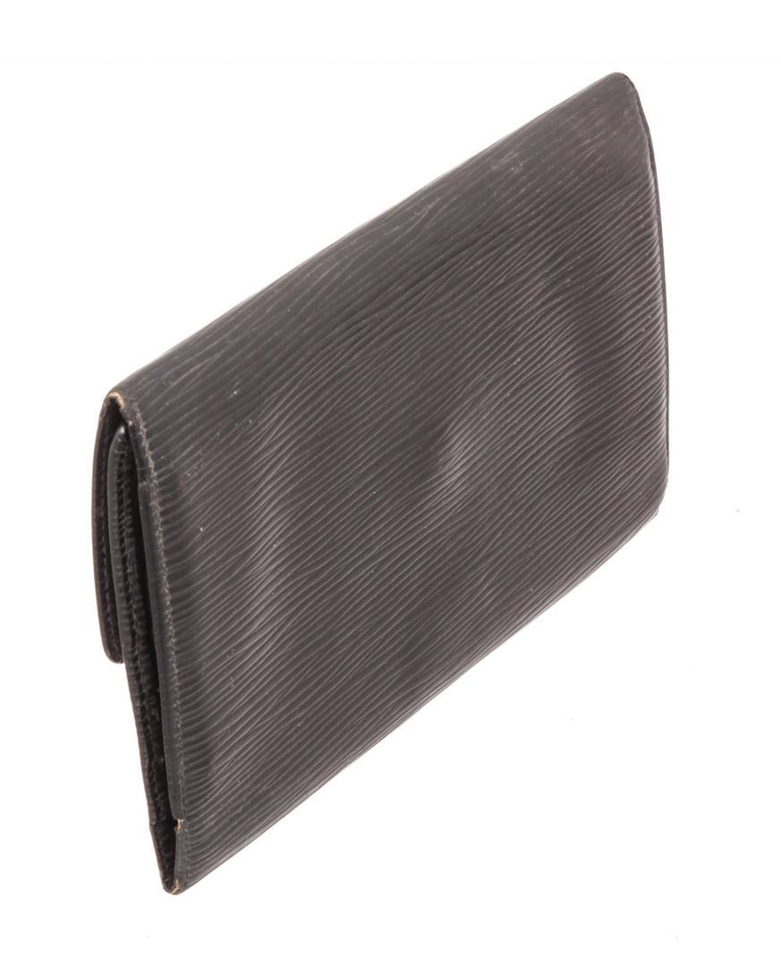 Louis Vuitton Black Epi Leather International Wallet