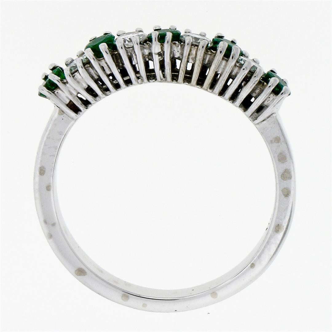 18k White Gold 1.36 ctw Alternating Round Diamond & Emerald Wedding Band Ring