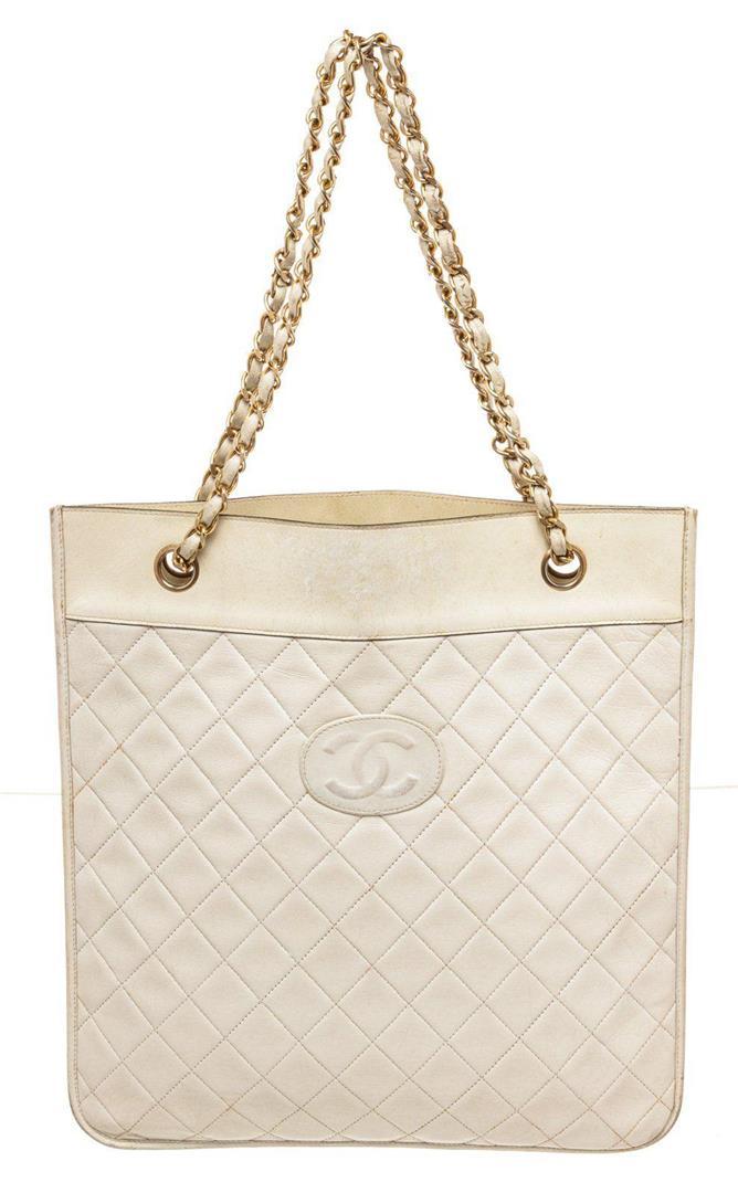 Chanel White Vintage CC Flat Chain Shoulder Bag