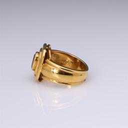 Heavy 18k Yellow Gold Sapphire Ring