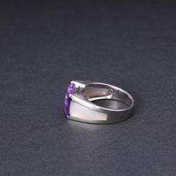 18K White Gold & Amethyst Ring