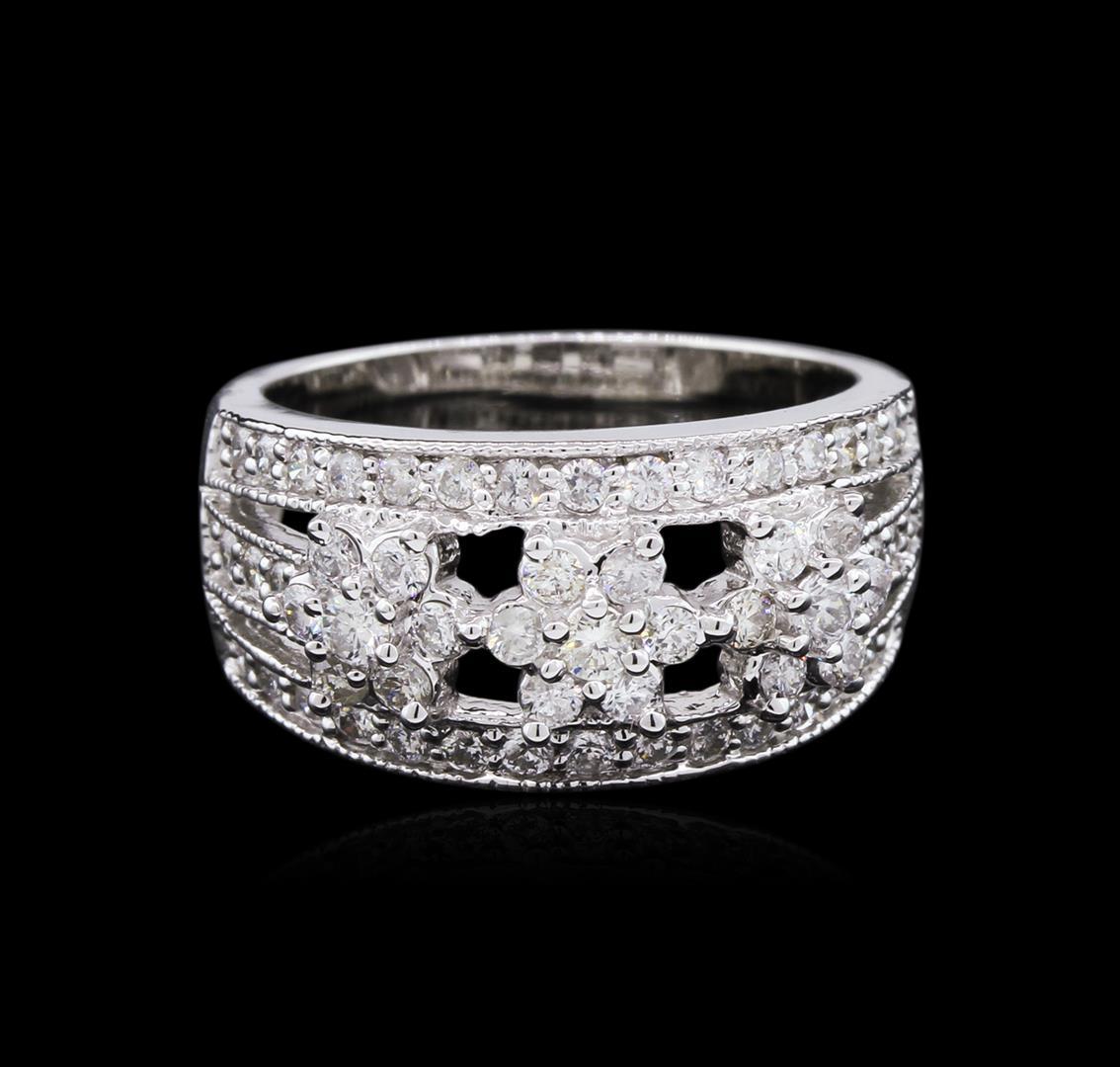 0.97 ctw Diamond Ring - 14KT White Gold