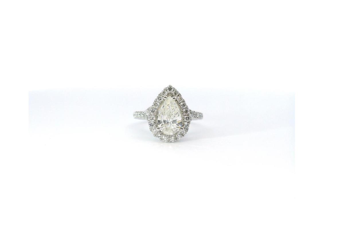 14kt WG Lady's Pear Shape Diamond Ring