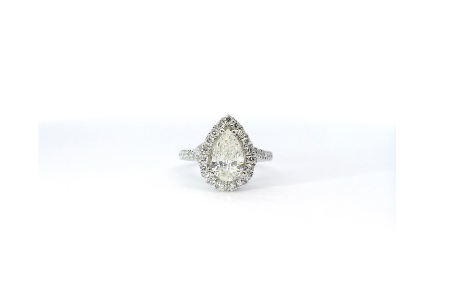 14kt WG Lady's Pear Shape Diamond Ring