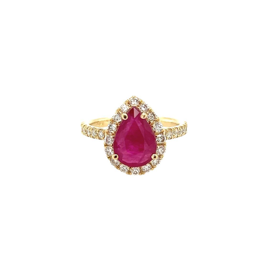 2.85 ctw Ruby & Diamond Ring - 14KT Yellow Gold