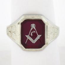 Antique 10K White Gold Bezel Set Red Stone w/ Detailed Sides Masonic Band Ring