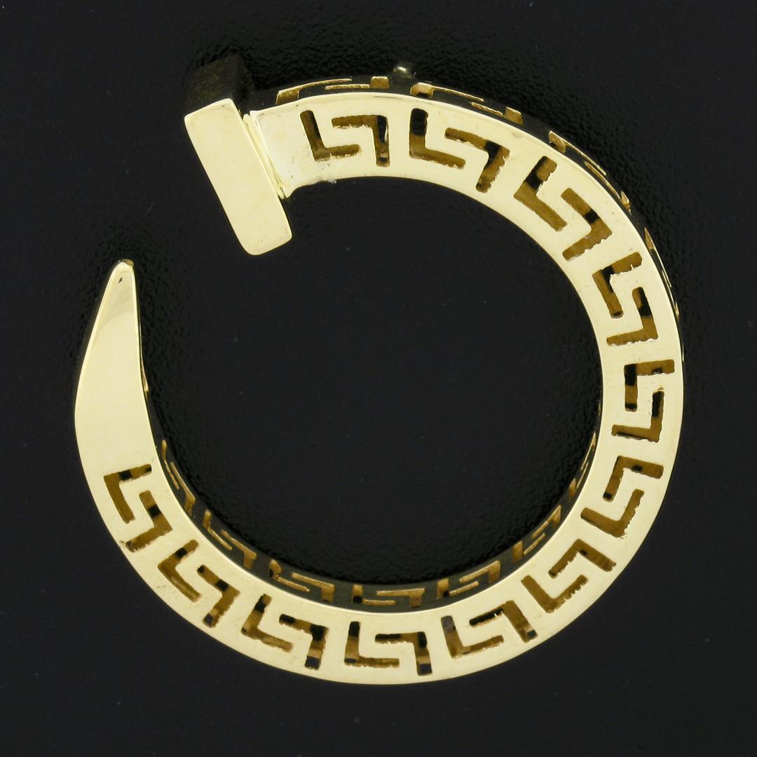14K Yellow Gold Polished Greek Key Squared Open Work Round Nail Pendant