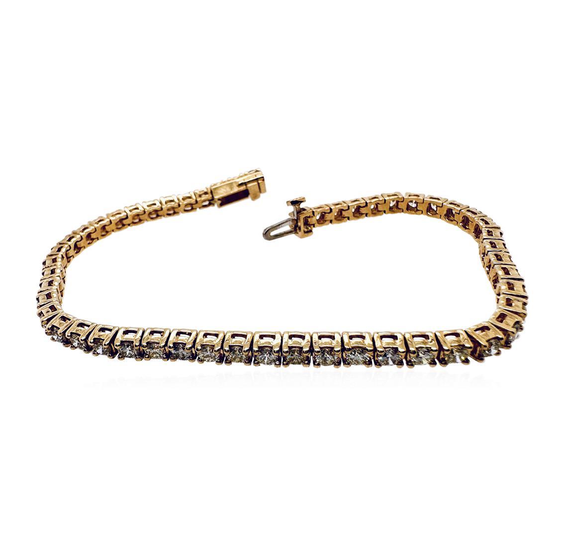 4.30 ctw Diamond Tennis Bracelet - 14KT White Gold