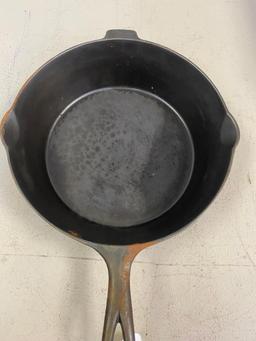 #8..., chicken pan Chicago Hardware Co. favorite cookware