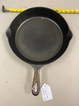 #10 Favorite cast iron skillet, Skillet is warped