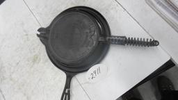 Griswold #8- 886 Waffle Maker