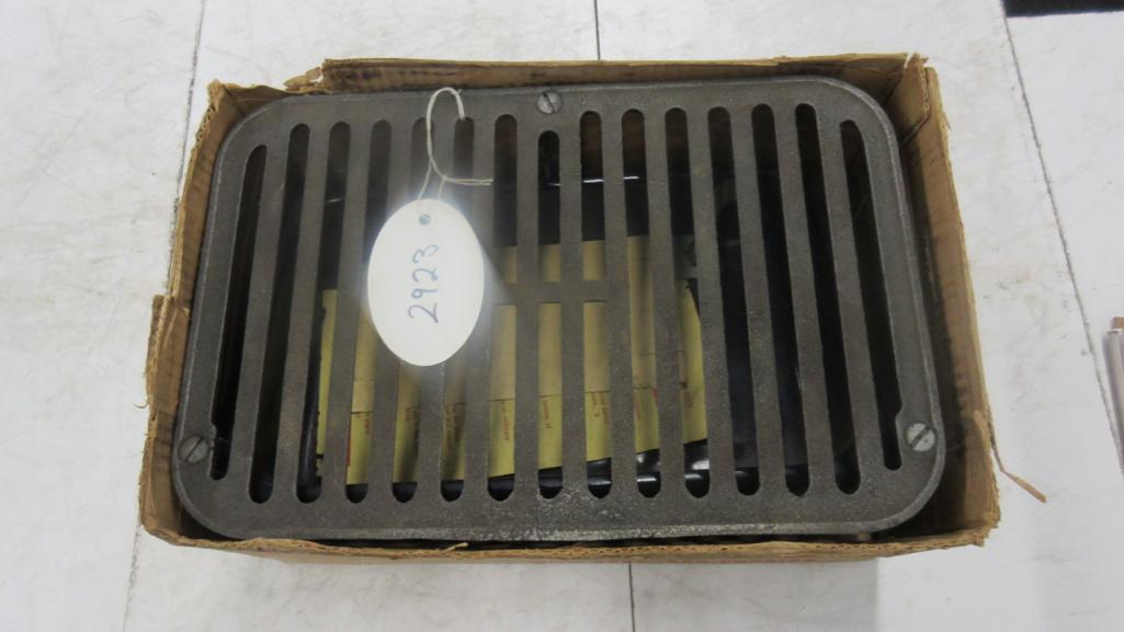 Griswold Tote Grill in original box
