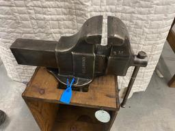 Colombian 4in Bench Vise