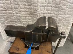 Colombian 4in Bench Vise