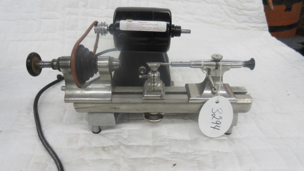Jewelers miniature lathe with eletric motor