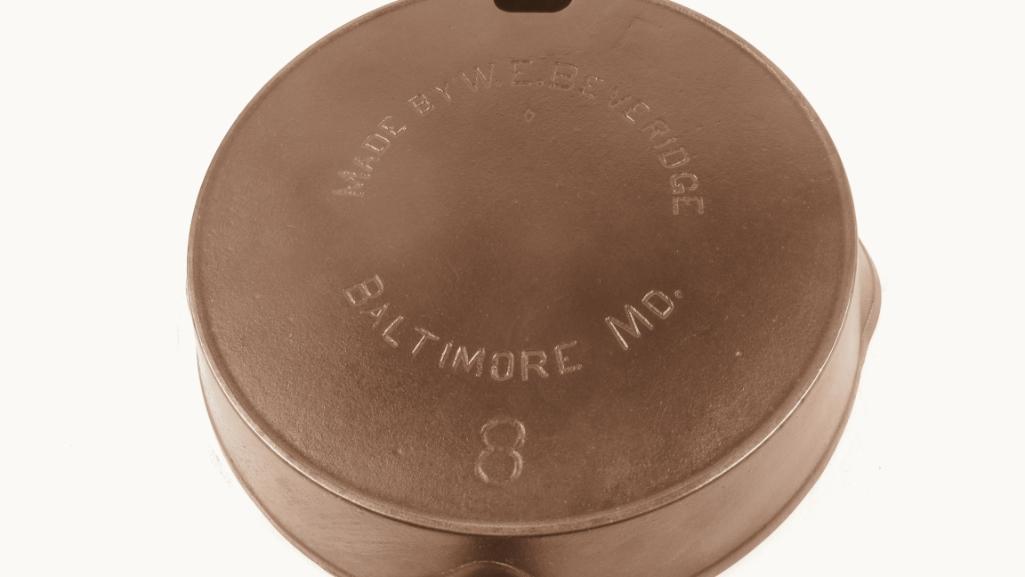 W.E. Beve Ridge #8 Grease less skillet