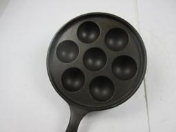 Griswold #32 Aebleskiver Pan