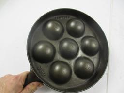 Griswold #32 Aebleskiver Pan