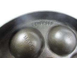 Griswold #32 Aebleskiver Pan
