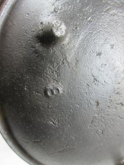Gate Mark #8 3 leg Kettle...