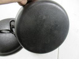 Iron Age #8 Dutch Oven with Lid