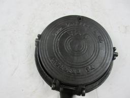 Orr-Painter and Co. 708 Waffle Maker