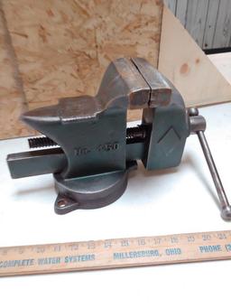 Little stown house #450 4 1/2 bench vise