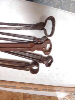5 Blacksmith Nippers and shoe pullers