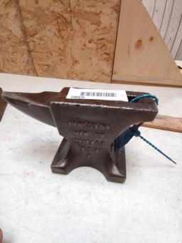 Indestro 6lb mini Anvil