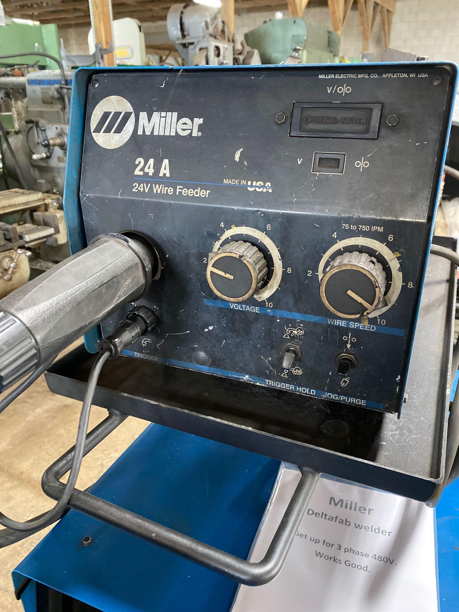 (16868)- Miller Delta fab welder