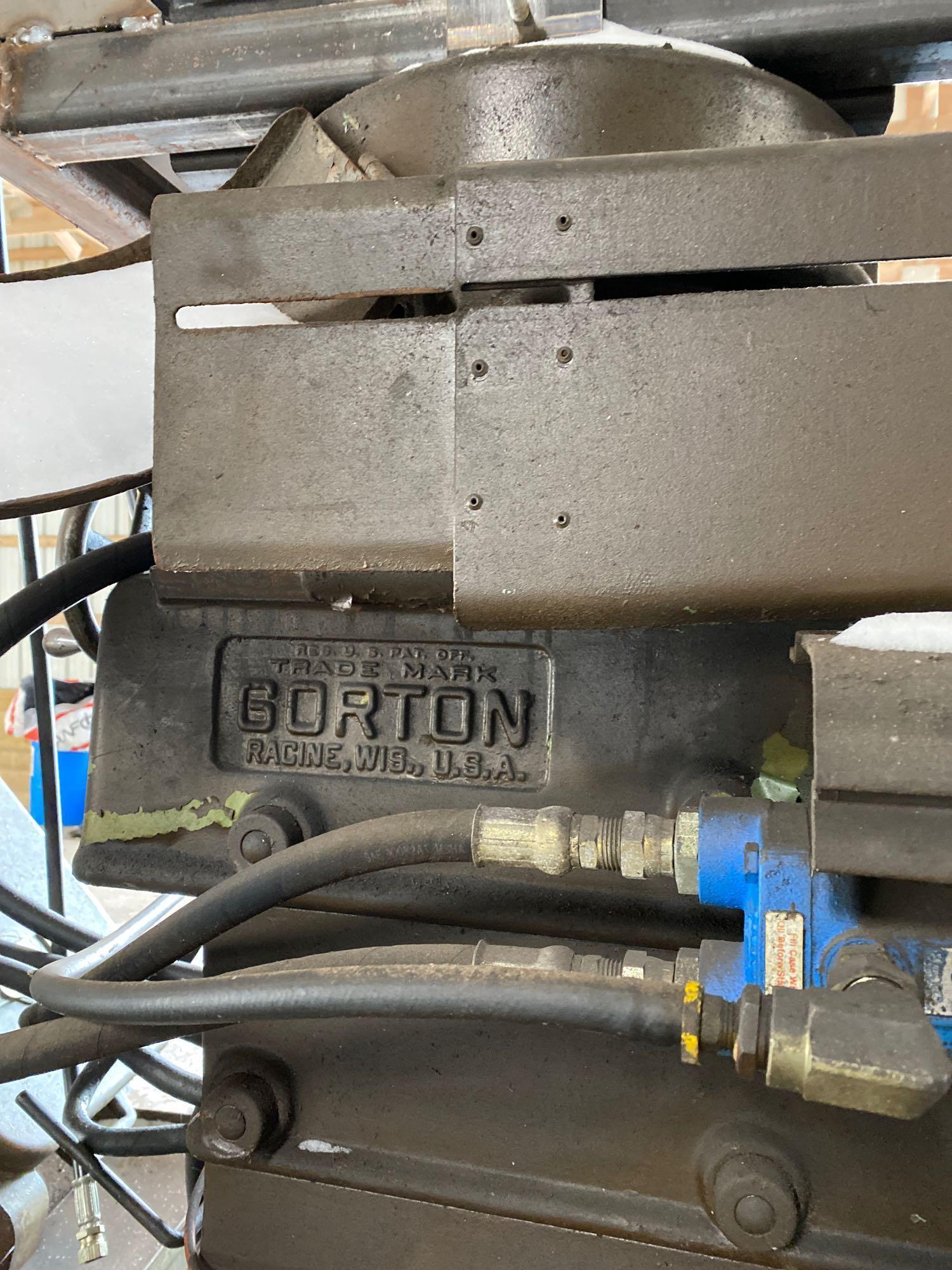 (16878)- Gorton milling machine